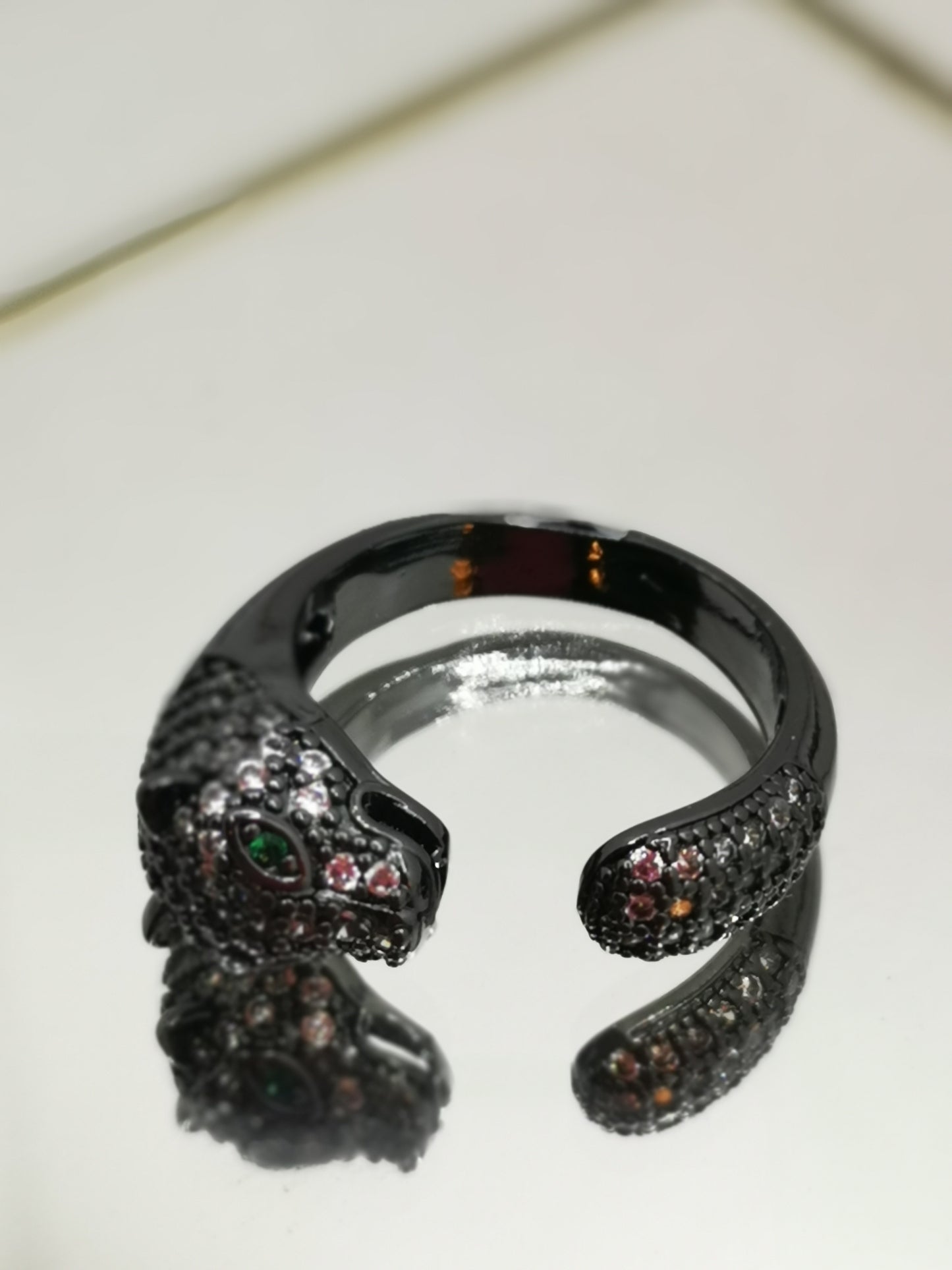 Anillo leopardo piedras negro